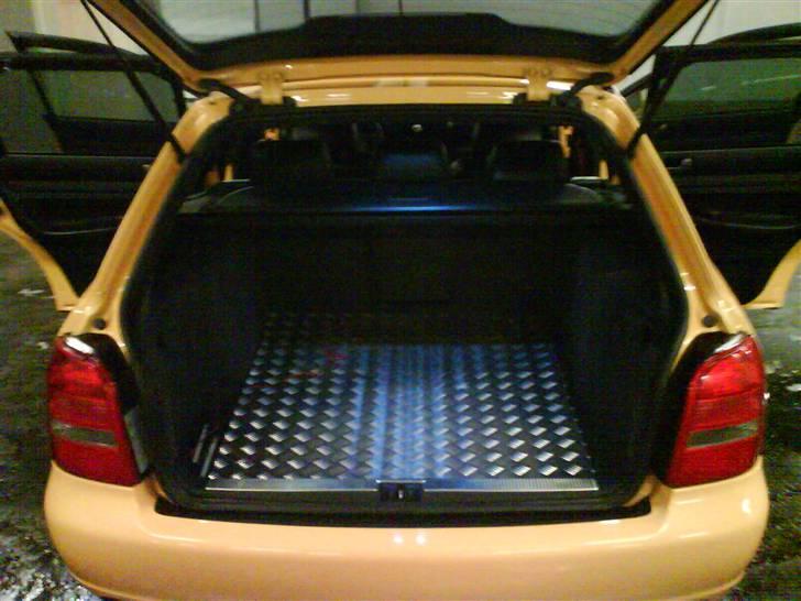 Audi S4 Quattro(tidl. bil) billede 3