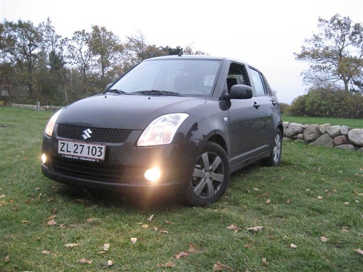 Suzuki swift *solgt* billede 8