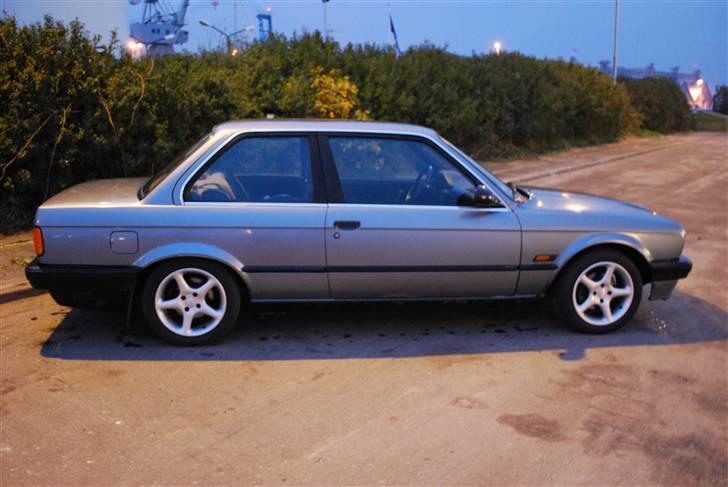BMW E30 320i Solgt. billede 1