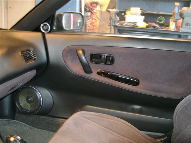 Nissan 200sx S13 -SOLGT- - har lavet lidt om på døren, så der er plads til lidt lyd billede 6