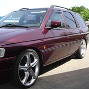Ford Escort 1.8 sport (solgt)