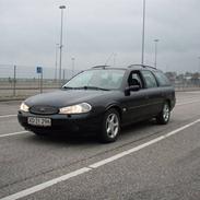 Ford Mondeo V6