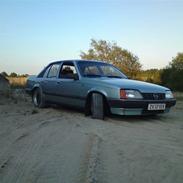 Opel Rekord E 2.2