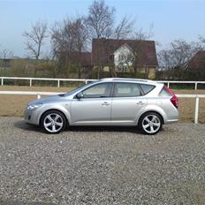 Kia Ceed SW Exclusive SOLGT