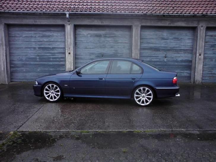 BMW E39  Solgt billede 13