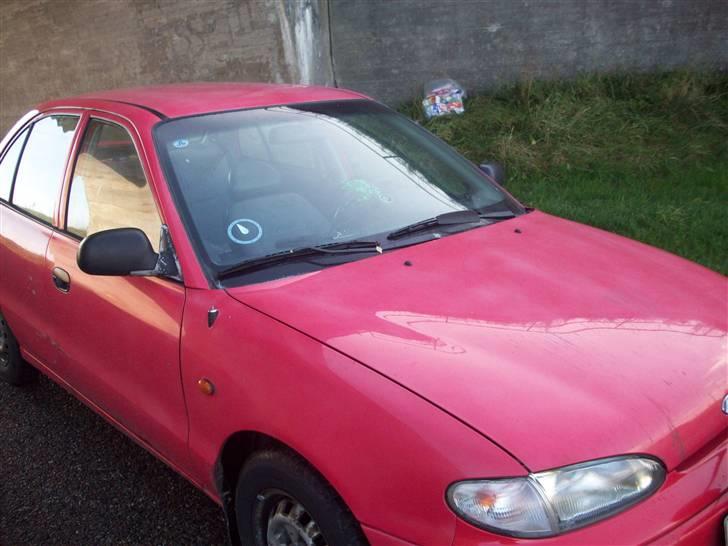 Hyundai accent *solgt* billede 1