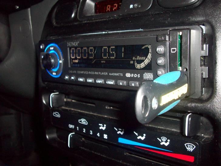 Hyundai accent *solgt* billede 4