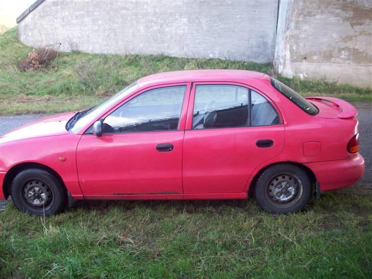 Hyundai accent *solgt* billede 10