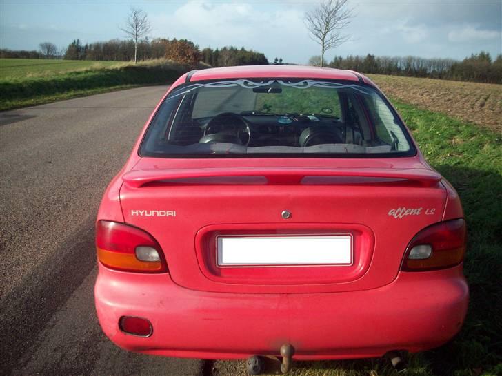 Hyundai accent *solgt* billede 17