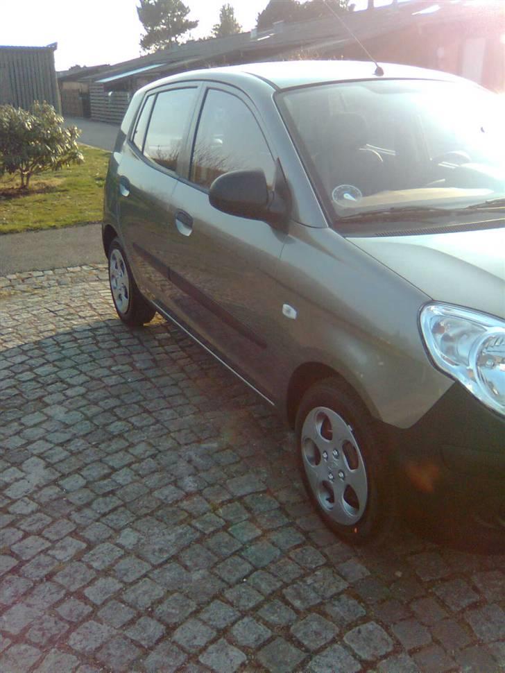 Kia picanto *solgt* billede 3