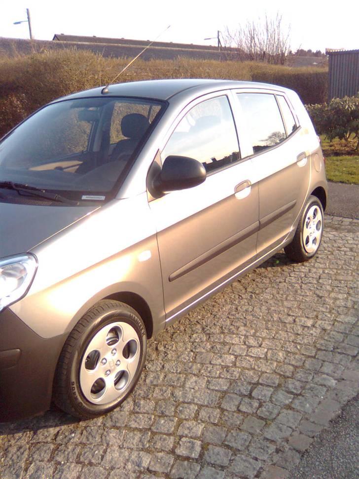 Kia picanto *solgt* billede 4