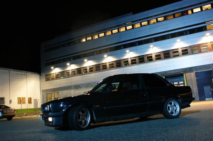 BMW e30 325i *SOLGT* billede 10