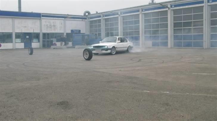 BMW 320I E30      "DØD" billede 15