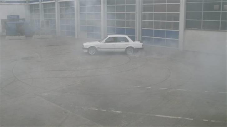 BMW 320I E30      "DØD" billede 16