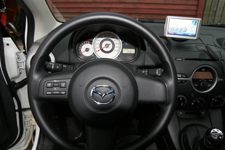 Mazda 2 1,5 solgt billede 6