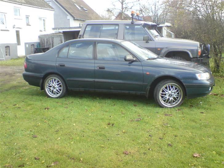 Toyota Carina E billede 10