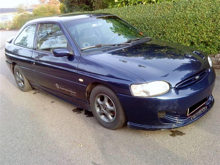 Ford Escort mk 6 *Solgt* - Fangede lige lidt solskin her i de kolde tider :-) billede 1