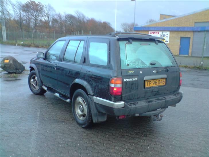 Nissan Pathfinder SE 3.3L SOLGT> billede 5