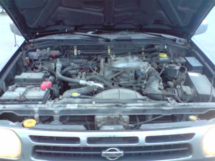 Nissan Pathfinder SE 3.3L SOLGT> billede 6