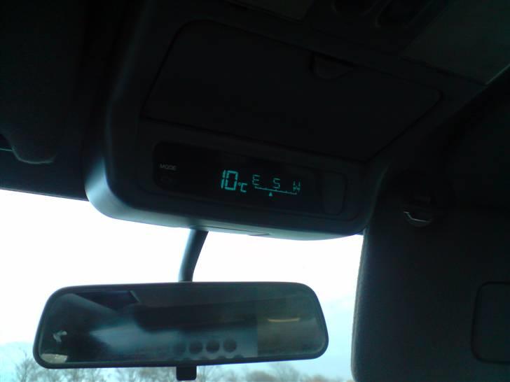 Nissan Pathfinder SE 3.3L SOLGT> billede 9