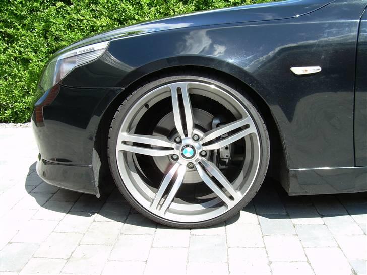 BMW E60  530i  22" SOLGT billede 3