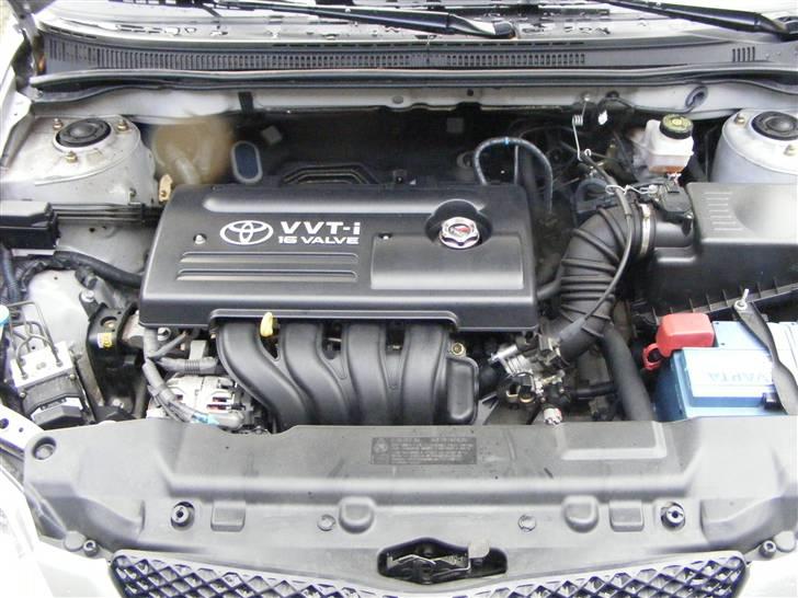 Toyota Corolla E12 1.4 VVTI - Med TRD olielåg billede 10