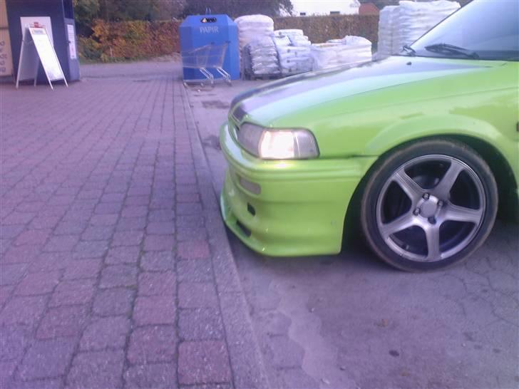 Toyota corolla Gsi  - gamle fælge og kofanger billede 3