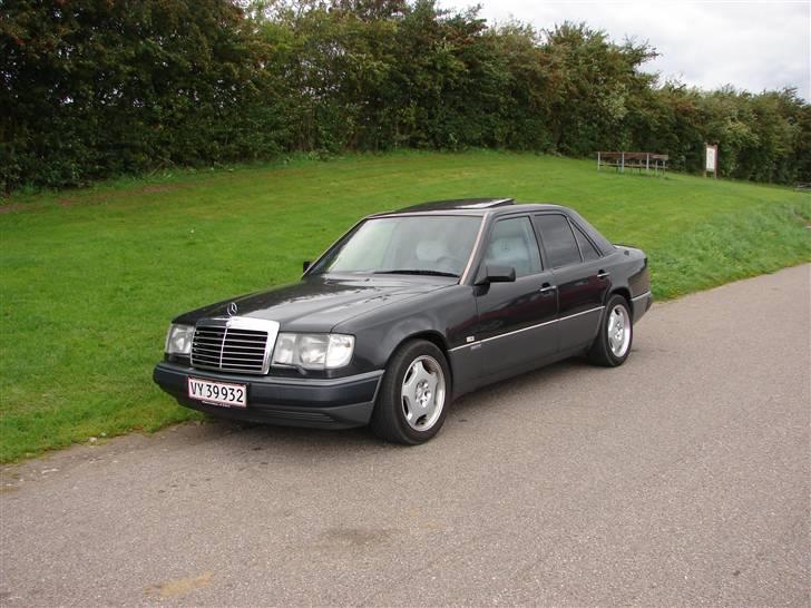 Mercedes Benz 300 dt SOLGT billede 6