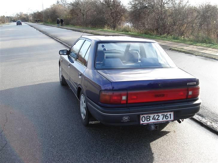 Mazda 323 - Bagfra billede 5