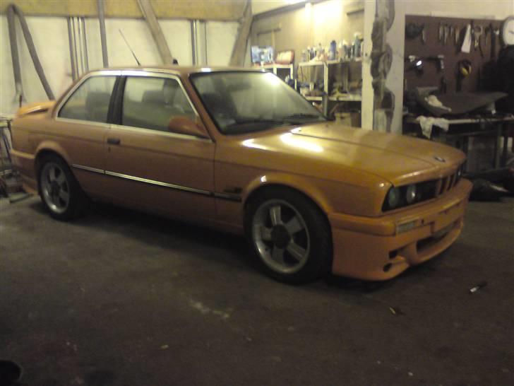 BMW 325i  SOLGT billede 2