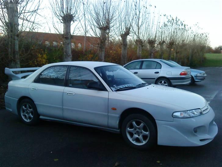 Mazda 626 GE Sedan billede 1