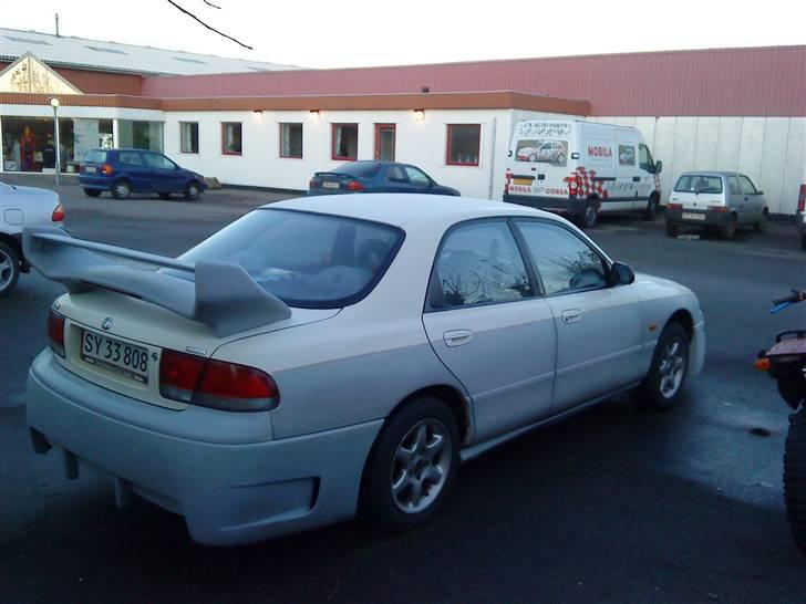 Mazda 626 GE Sedan billede 6