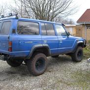 Toyota landcruiser hj61