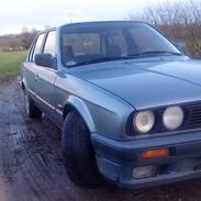 BMW 318i e30