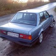 BMW 318i e30