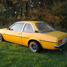 Opel Ascona B 1,6 S Submarine