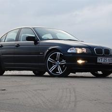 BMW 320i - Solgt