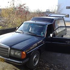 Mercedes Benz 280.te w123