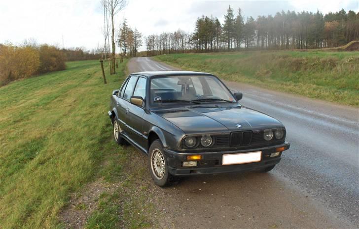 BMW E30     320I Solgt billede 2