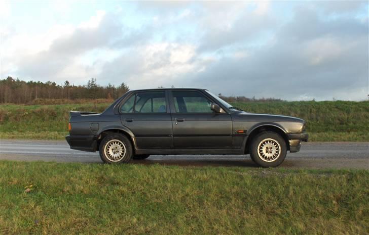 BMW E30     320I Solgt billede 6