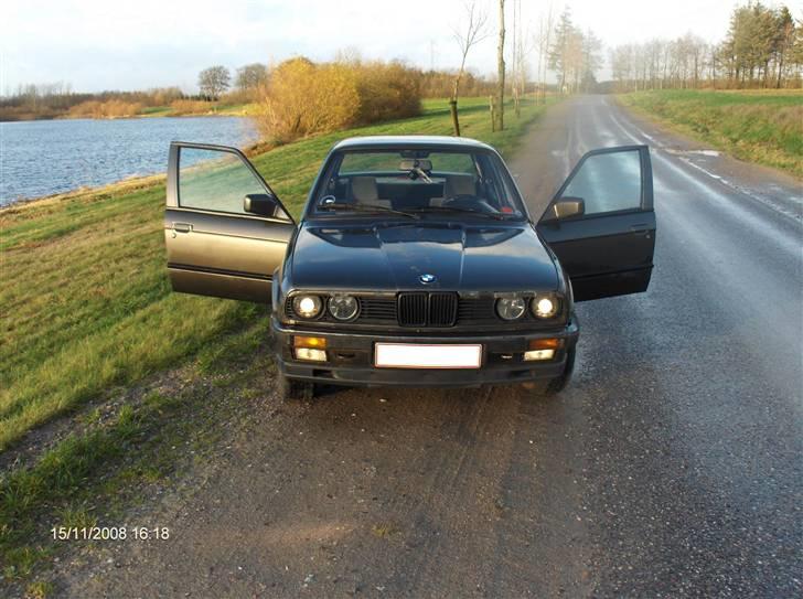 BMW E30     320I Solgt billede 7