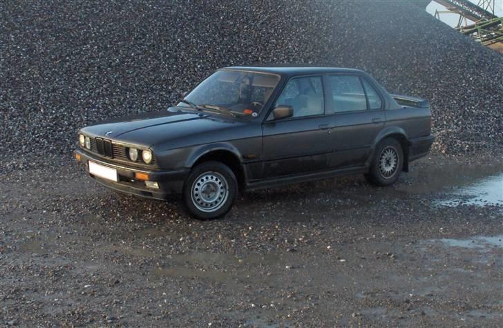 BMW E30     320I Solgt billede 9