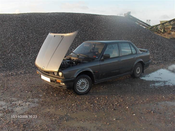 BMW E30     320I Solgt billede 10