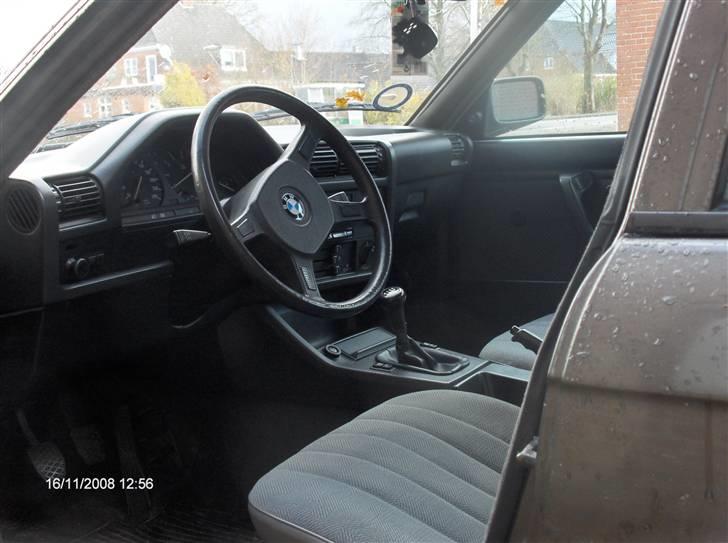 BMW E30     320I Solgt billede 14