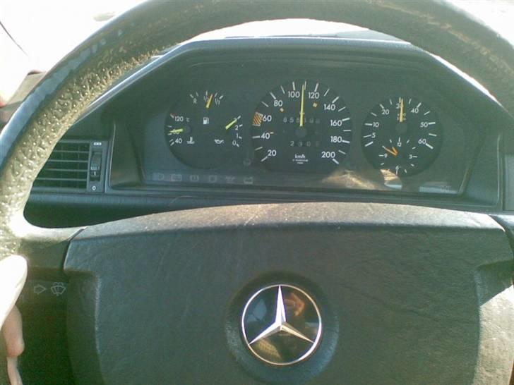 Mercedes Benz 250D W124 "Wotan" SOLGT - Ikke nogen racer.. men en cruiser-slæde. billede 3