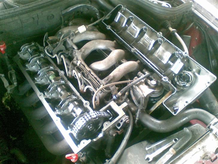 Mercedes Benz 250D W124 "Wotan" SOLGT - Et kig til  knast og kæde efter rens med Bell Add #3. billede 9