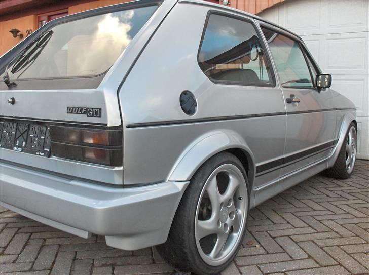 VW golf gti pirelli - cabriolet skærm/skørtesæt monteret billede 11