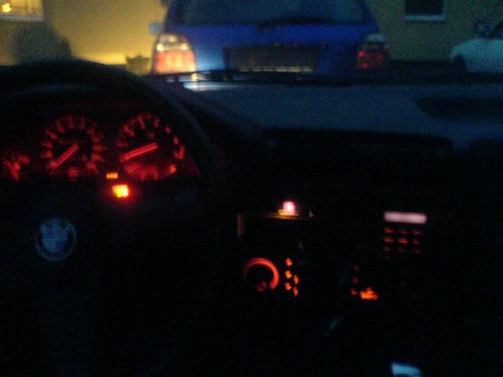 BMW 325i  SOLGT billede 11