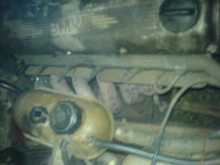 BMW 325i  SOLGT - så kan man lige se banan´en;D billede 13