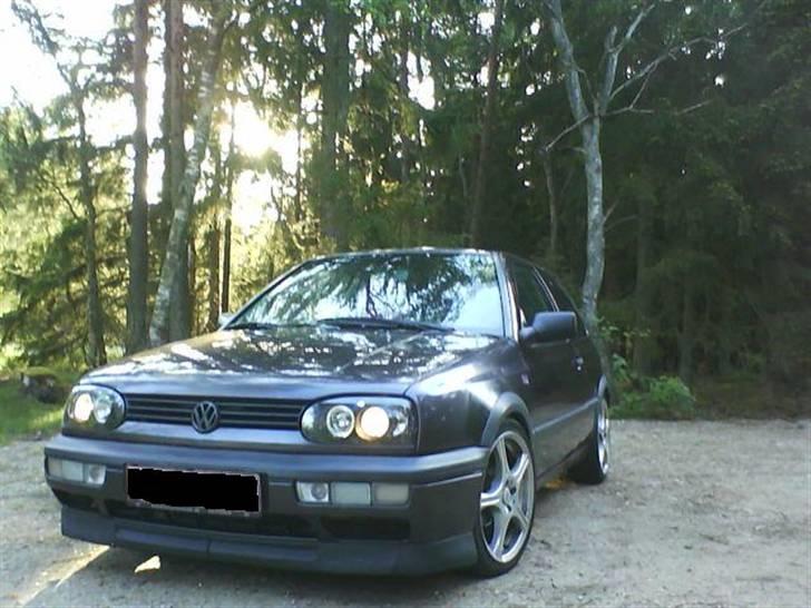 VW Golf 3 1,9 TDi *Solgt* - Med vinterdæk :( billede 1